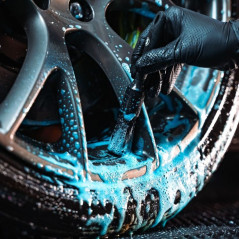 Modro Neonsko čistilo za platišča in pnevmatike, K2 Fast&Furious Neorim 700ml