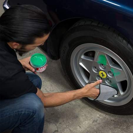 D-Con Wheel Wedge Rim Detailer